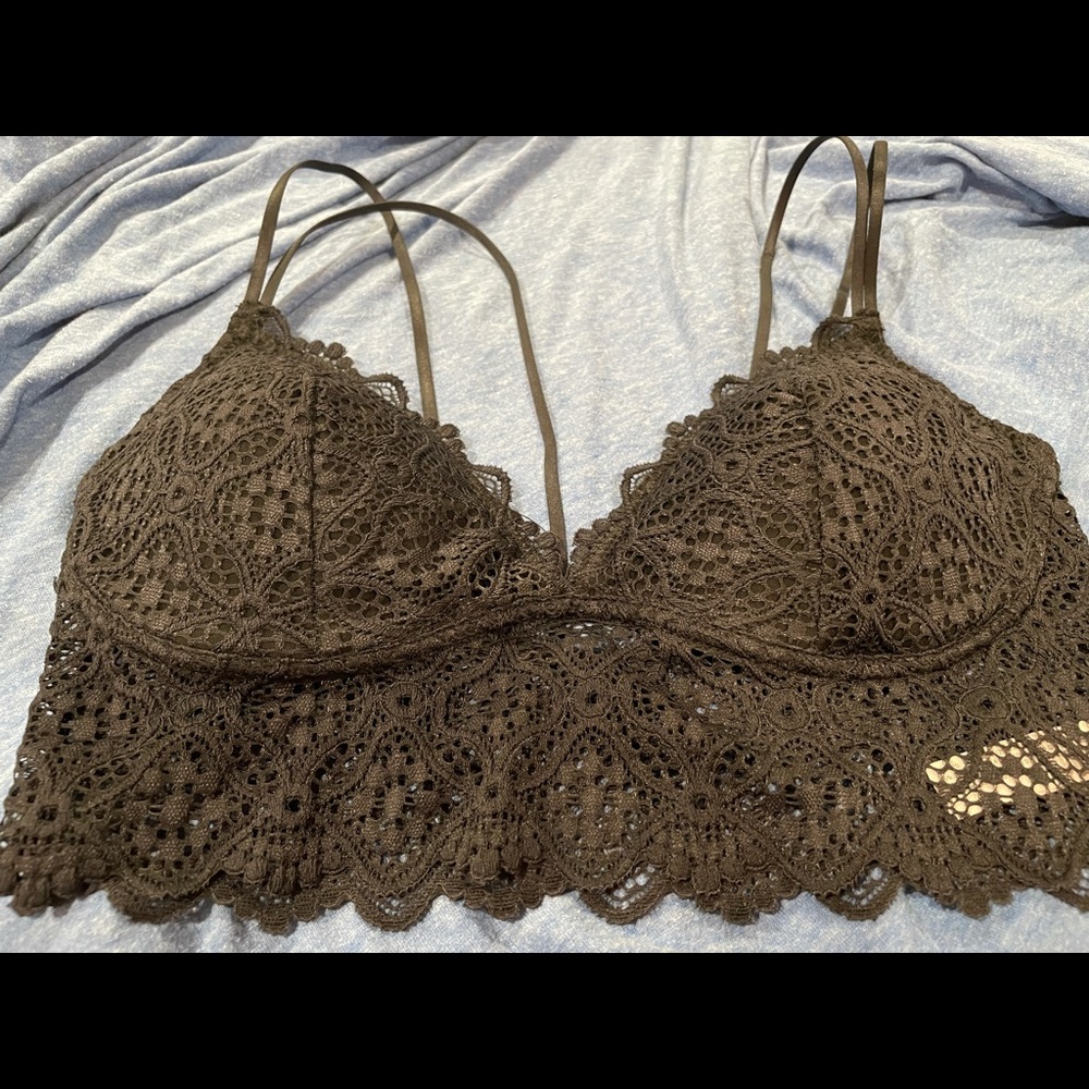Black wireless lace bralette